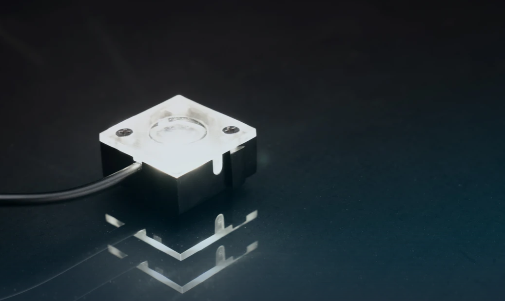 CCEA K3LED2W – LED-Leuchte für Nähmaschinen und Maschinen kaufen
